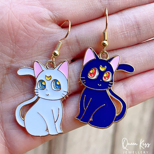 Enamel Fun Adorable Cute Salomon Cat Japanese Style Earrings -- Lovely Buddies!