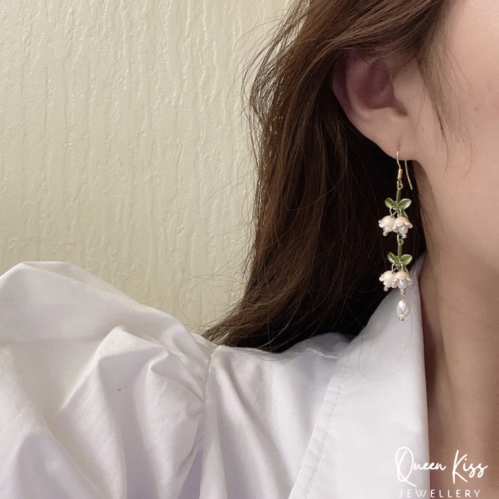 White Flowers Green Leaves Dangle Earrings -- Fairy Lady!!