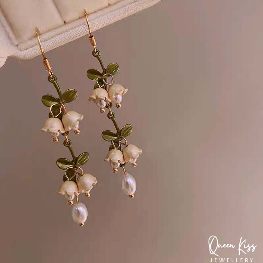 White Flowers Green Leaves Dangle Earrings -- Fairy Lady!!