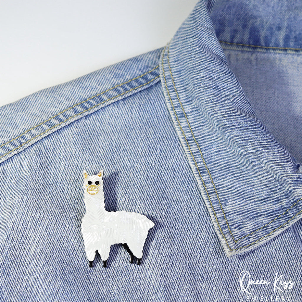 Cute Adorable Good Quality Acrylic Colorful Alpaca Lama Brooches Artist Gift for Her, Mother, Kid, Sister, Good Friends