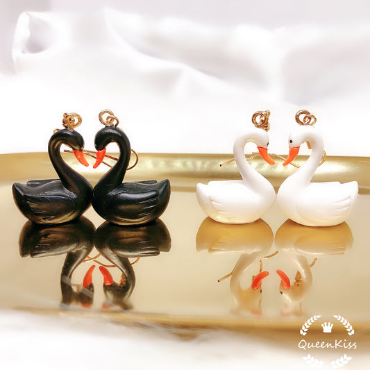 Cute Black and White Couple Swan Love Shape Earrings - Shape of Love!