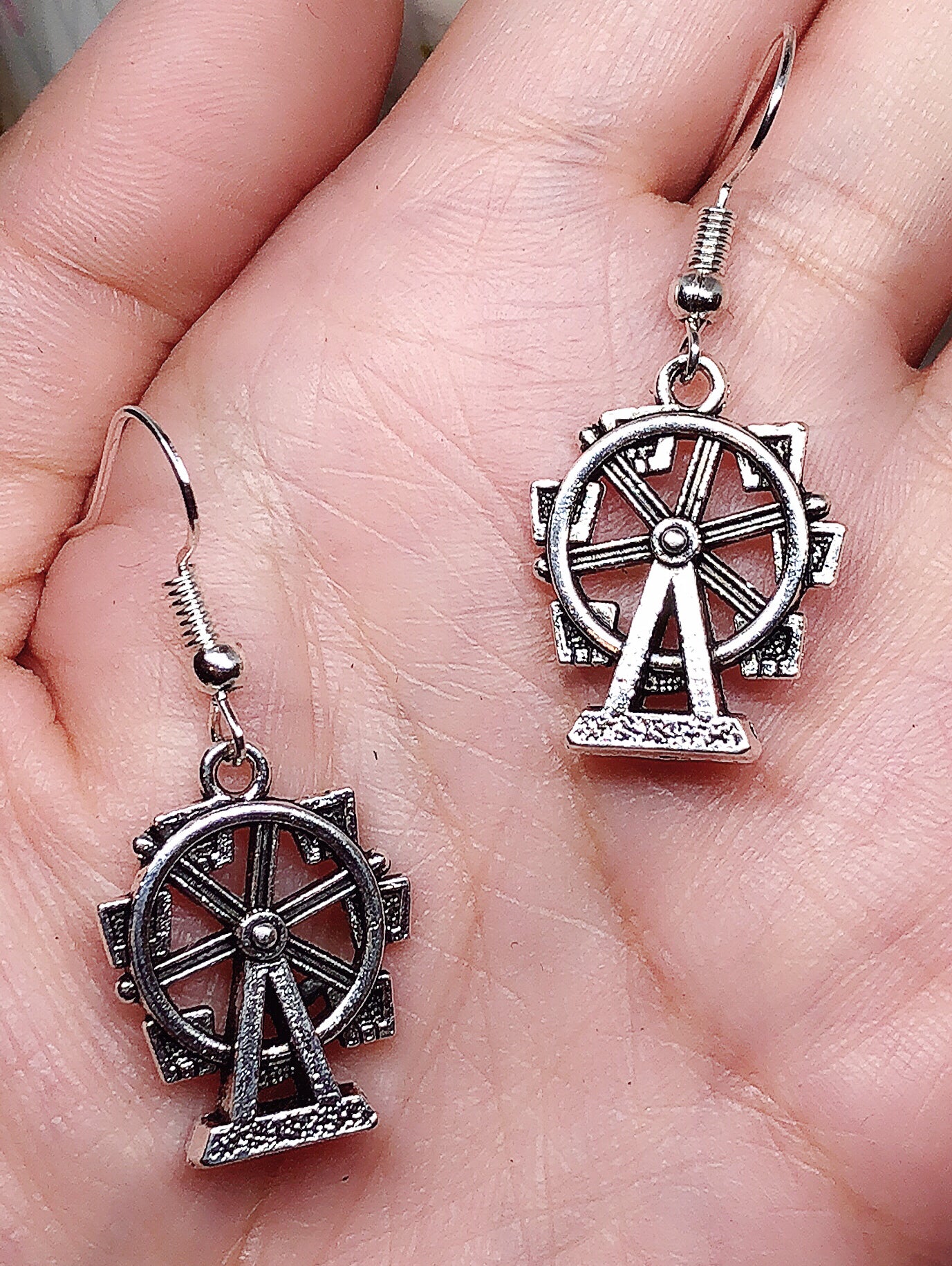 Sale!!!Ferris wheel Silver Earrings -- Wonderful Dreamland!!