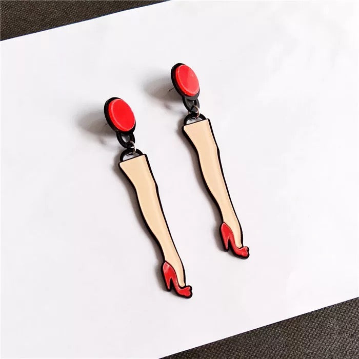 Lady Gaga and her legs acrylic earrings -- Bad Romance!!