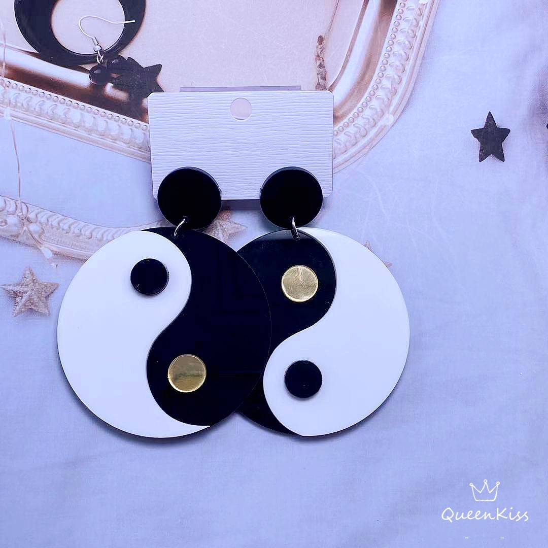 Cute Light Trendy Adorable Circle Black and White Yin and Yan Earrings - Yin Yan Master!!