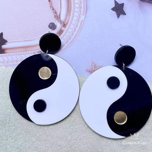 Cute Light Trendy Adorable Circle Black and White Yin and Yan Earrings - Yin Yan Master!!