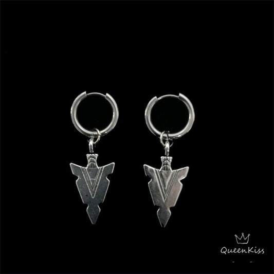 Cool Stainless Steel Arrow Silver Earrings -- World of Heroes!!